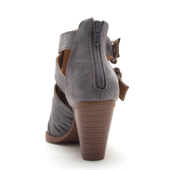 ๐HP๐ NWT Vegan Suede Ankle Booties - Picture 5 of 8